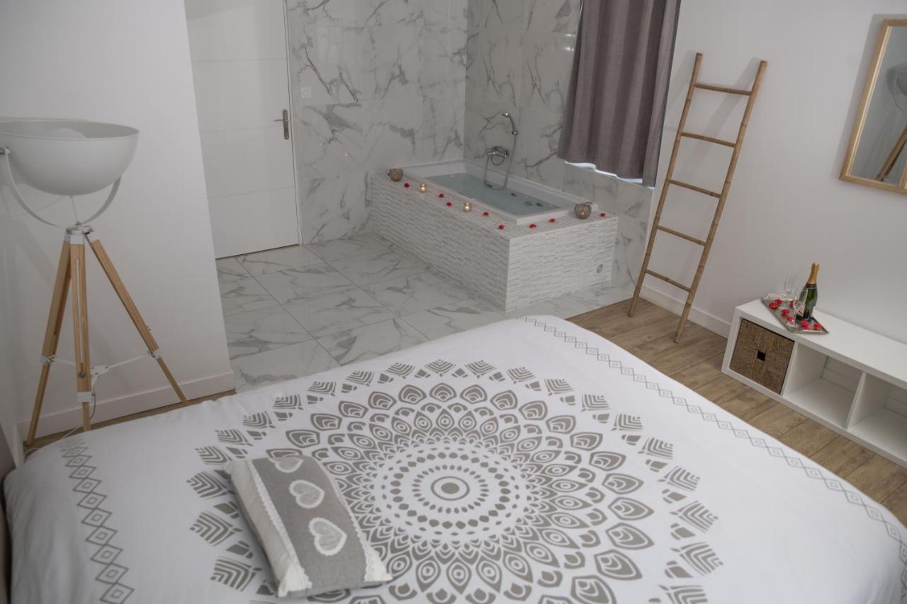 Triplex de luxe 110 m2 hyper centre jacuzzi Apartment Dinan Exterior foto